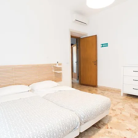Nyaraló House In The